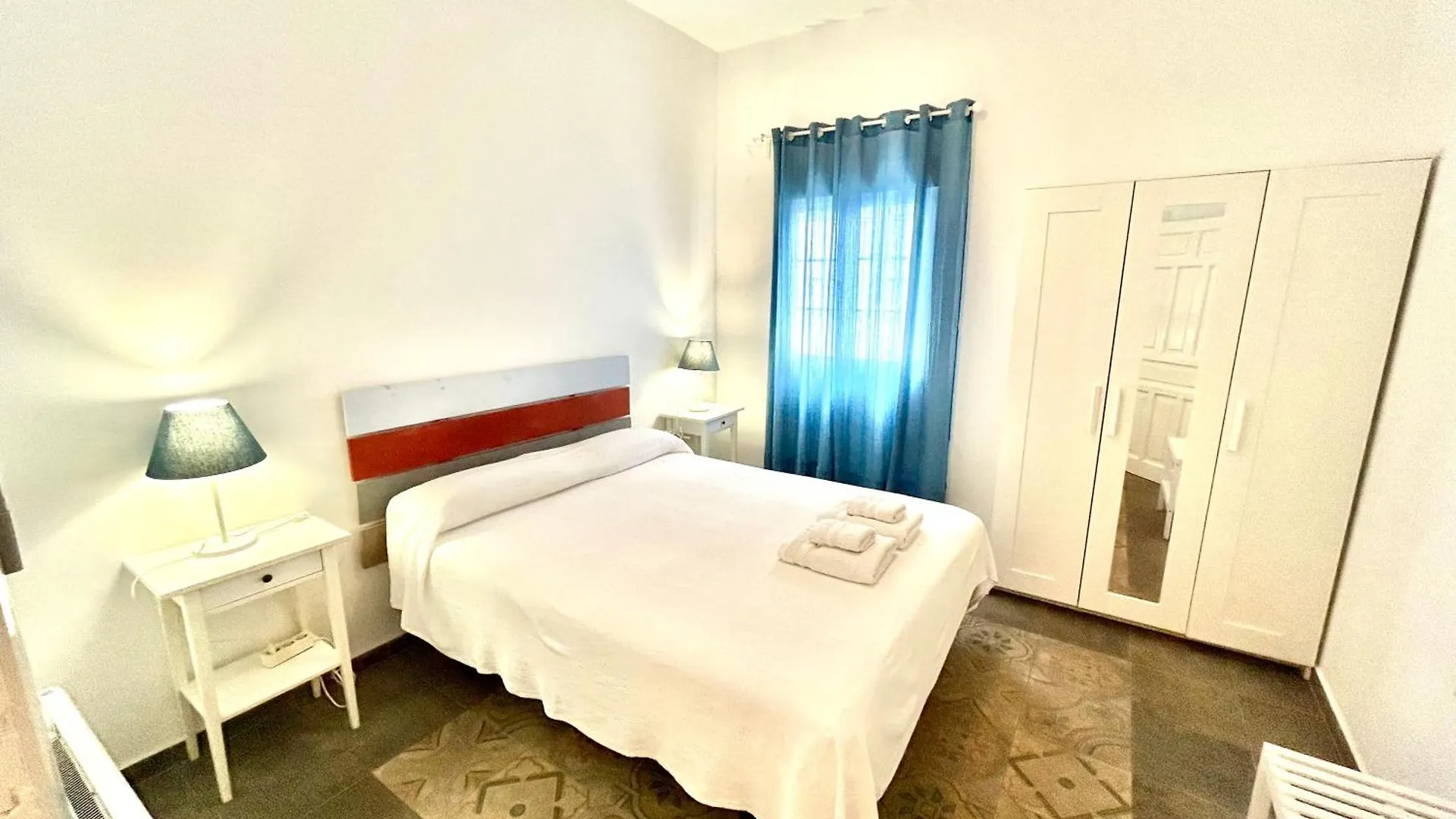 Acogedor Apt 8Pax 4Bdr 2Bth - Cozyhomesevilla1