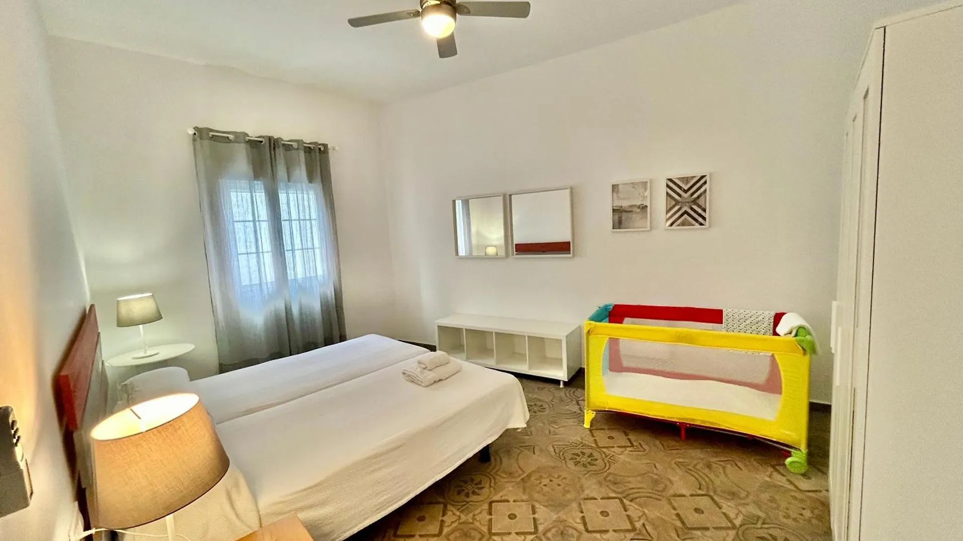 Acogedor Apt 8Pax 4Bdr 2Bth - Cozyhomesevilla1 0*, Seville Spain