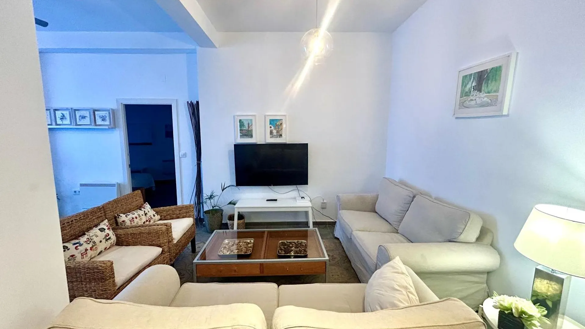 Acogedor Apt 8Pax 4Bdr 2Bth - Cozyhomesevilla1