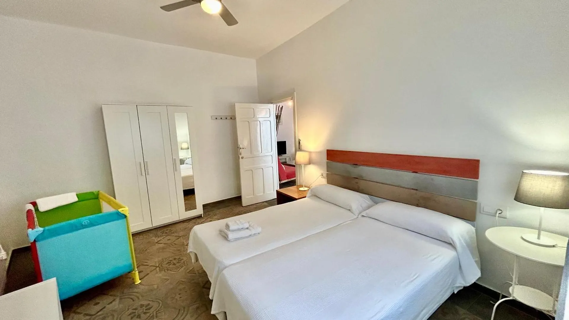Apartmán Acogedor Apt 8Pax 4Bdr 2Bth - Cozyhomesevilla1