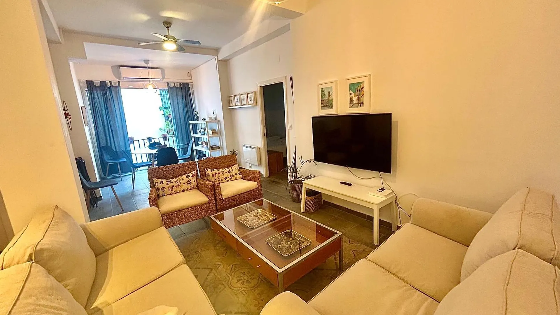 Апартаменты Acogedor Apt 8Pax 4Bdr 2Bth - Cozyhomesevilla1